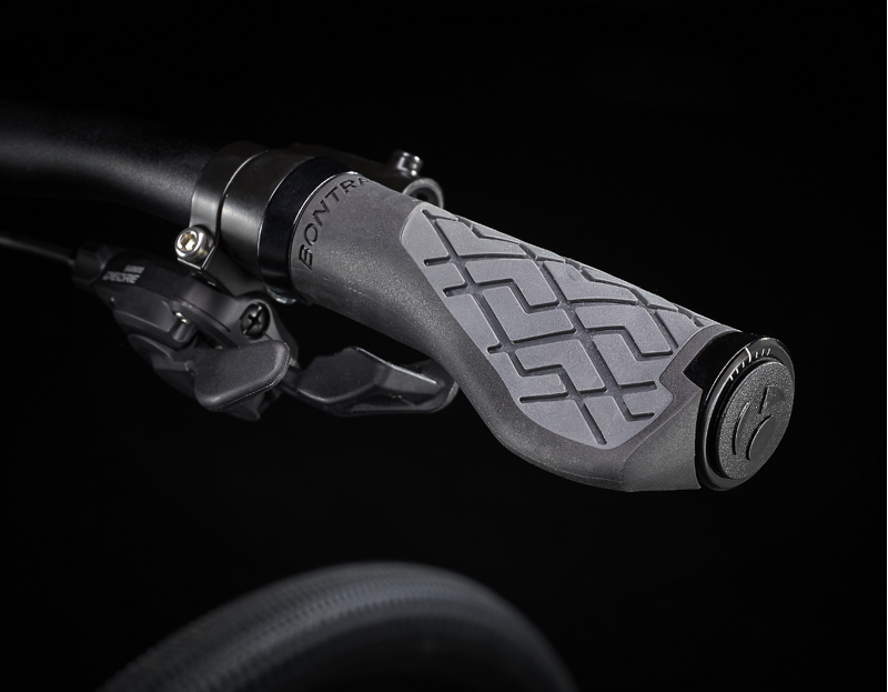 Trek Dual Sport 3 Hybrid Bike 2023 in Rage Red-4